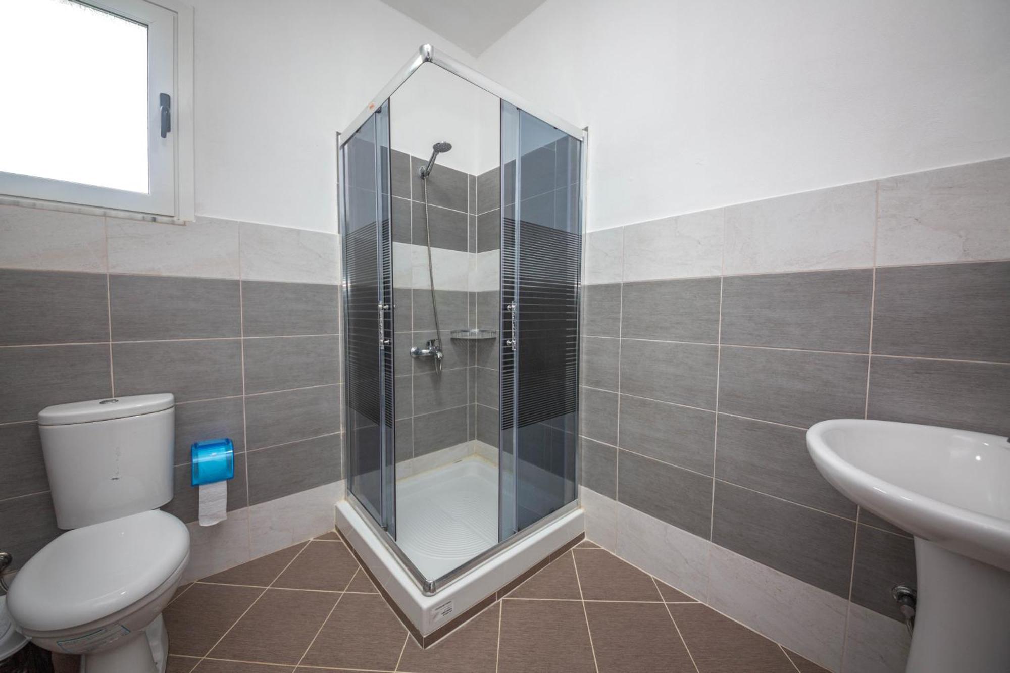 Hotel Gozhina 3*