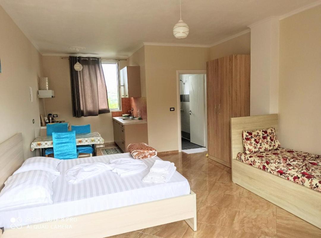 Hotel Gozhina 3*